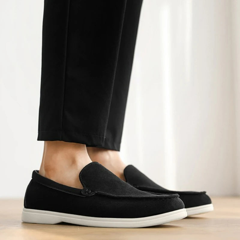 BRITISH INSPIRED BLACK CLASSIC LOAFERS