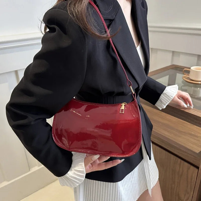 VINTAGE LEATHER RED SHOULDER BAG