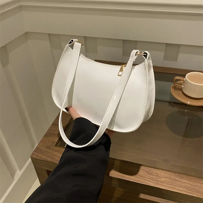VINTAGE LEATHER WHITE SHOULDER BAG