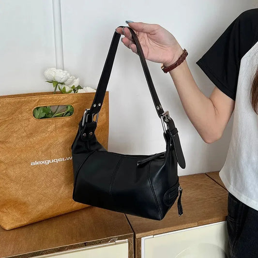 BLACK VINTAGE SHOULDER PURSE