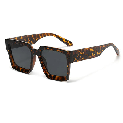 CLASSIC SQUARE LEOPARD SUNGLASSES
