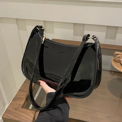VINTAGE LEATHER BLACK SHOULDER BAG
