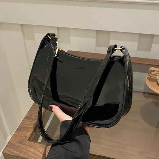 VINTAGE LEATHER BLACK SHOULDER BAG