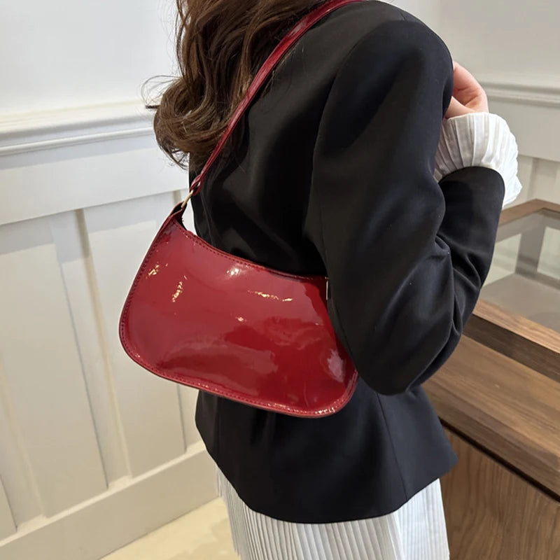VINTAGE LEATHER RED SHOULDER BAG
